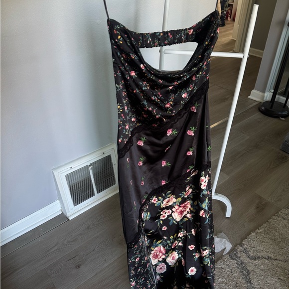Altar'd State Dresses & Skirts - Altar'd State Black Floral Strapless Slip Dress